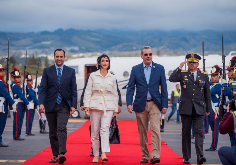 Abinader llega a Ecuador para la VI Reunión de la Alianza para el Desarrollo en Democracia