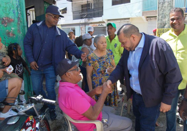 Alcalde Carlos Guzmán declara que seguirá trabajando 24/7 en Los Guaricanos y otras zonas de SDN