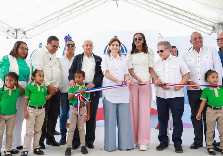 Vicepresidenta Raquel Peña entrega obras deportivas y centro educativo en La Altagracia