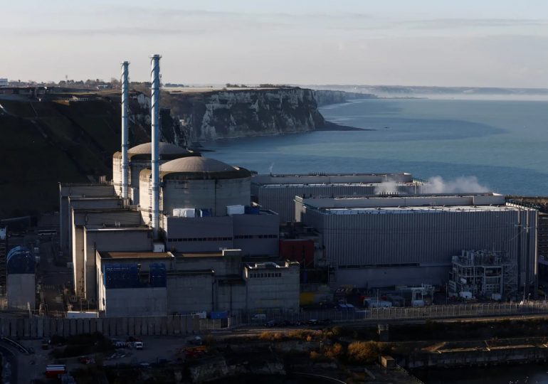 Descubren grietas importantes en otros dos reactores nucleares en Francia