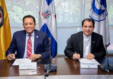 PUCMM y Consejo Nacional de Drogas firman acuerdo de cooperación interinstitucional