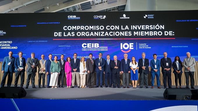 Jefes de Estado de Iberoamérica se comprometen con impulsar las inversiones en la región