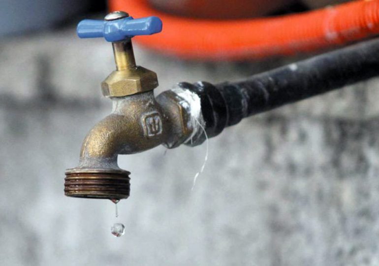 Moradores del Hipódromo solicitan al gobierno y a la CAASD y regularizar servicio de agua