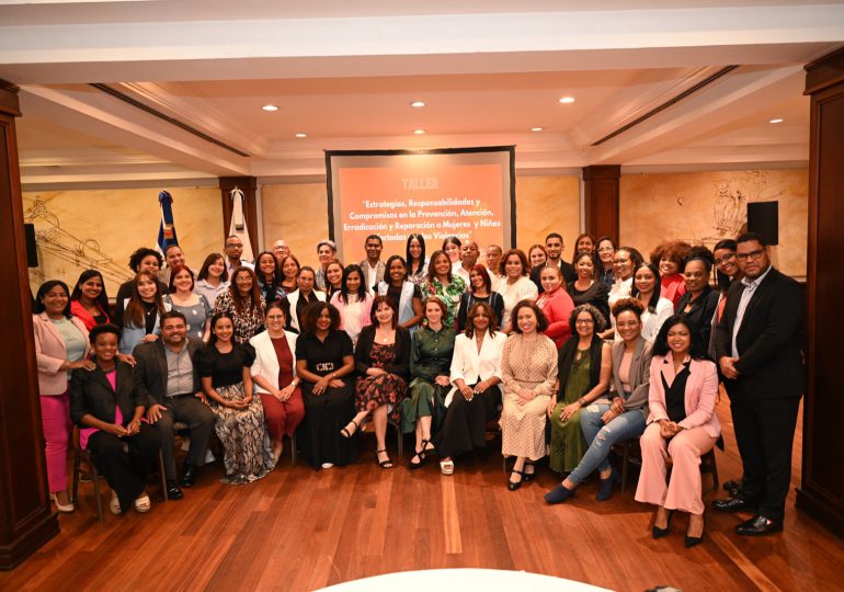 Realizan taller para capacitar profesionales de la comunicación en Periodismo con perspectiva de género