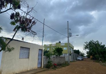 Edeeste rehabilita redes eléctricas en comunidad La Ureña de SDE
