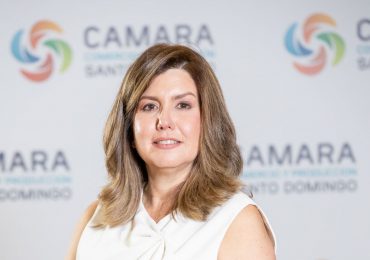 Lucile Houellemont asume presidencia de la Cámara de Comercio y Producción de Santo Domingo para el período 2023-2025
