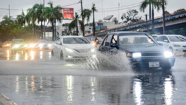 COE aumenta a 14 las provincias en alerta