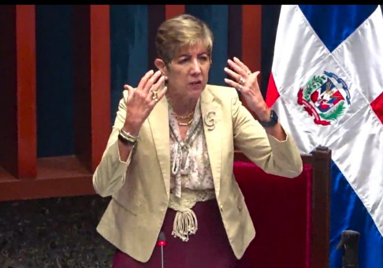 Ginette Bournigal: No estoy de acuerdo con la destitución del director de la Maternidad de Los Mina