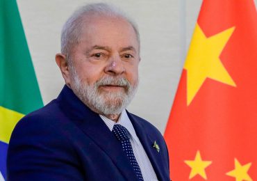 Lula llega a China para fortalecer relaciones comerciales