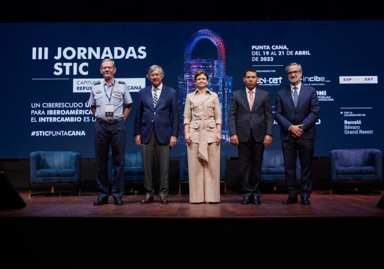 Raquel Peña y el embajador español en el país inauguran las III Jornadas STIC Punta Cana