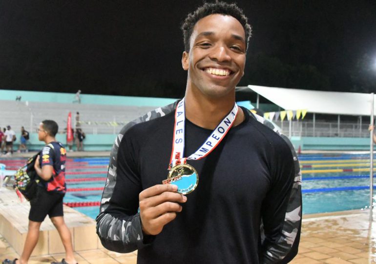 Dominicano logra medalla de oro en los 50 metros libres; Piñeiro impone récord absoluto