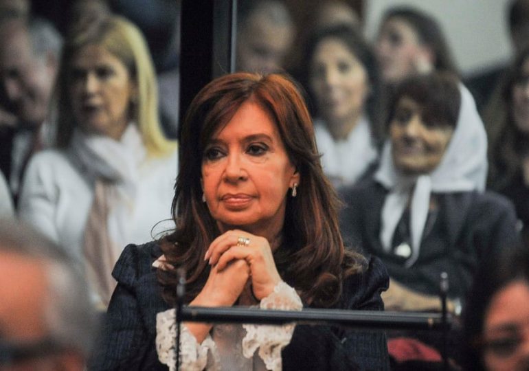 Abogados apelan condena de Cristina Fernández por corrupción en Argentina