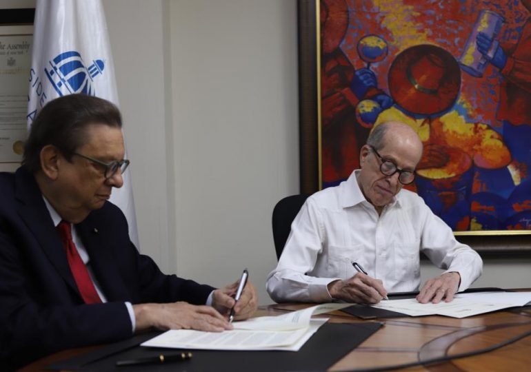 Cambio Climático y UNPHU firman acuerdo para desarrollar programas de formación conjunta