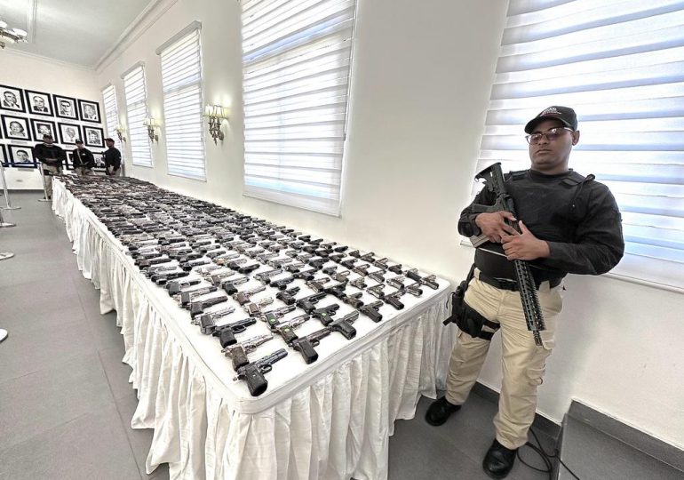 Interior y Policía en conjunto a otras instituciones logran recuperar 11,291 armas de fuego