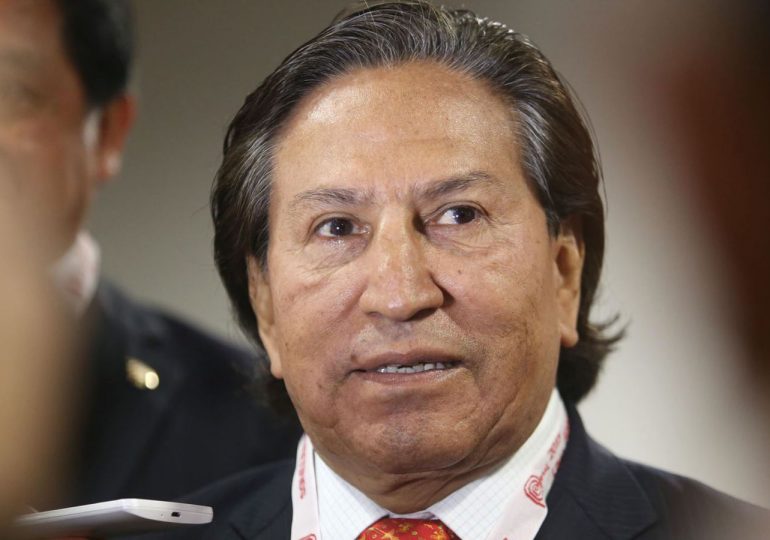 Expresidente peruano Alejandro Toledo se entregó a la justicia de EEUU para su extradicción a Perú
