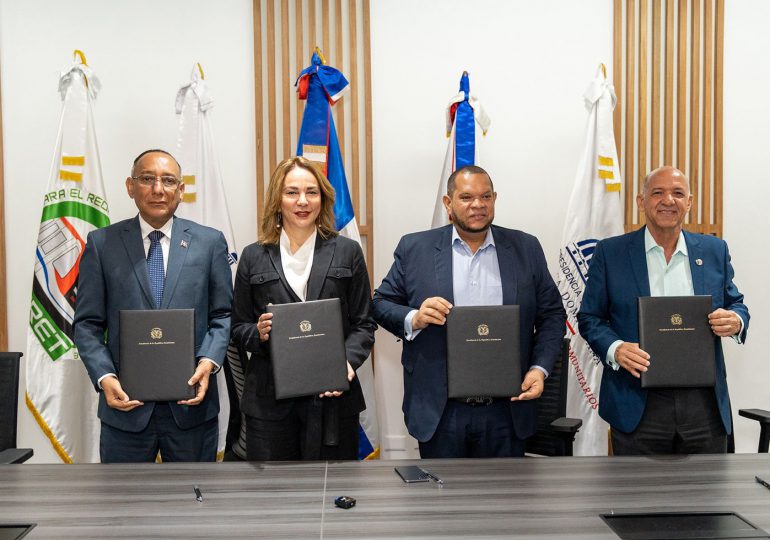 Firman acuerdo interinstitucional que fortalecerá gestión del Centro Cultural T3 de Sabana Perdida