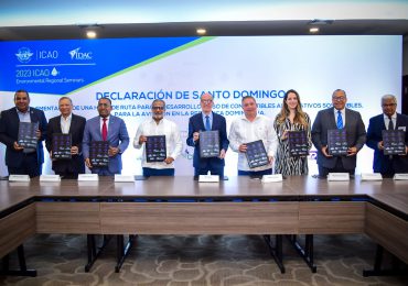 Instituciones suscriben Declaración de Santo Domingo, un compromiso para promover uso de energía limpia en la aviación