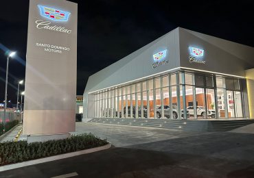 Cadillac regresa con nuevos modelos e inaugura salón exhibición en Santo Domingo Motors