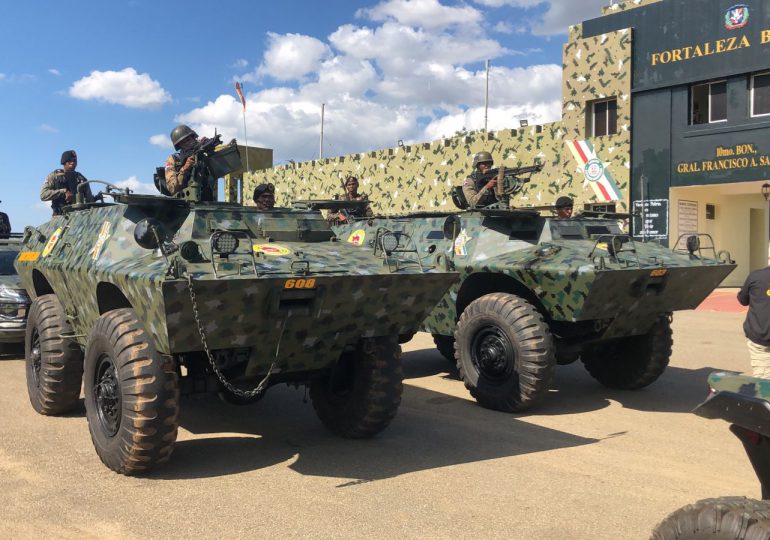 Vídeo | Ejército despliega tropas militares por aire y tierra en la frontera