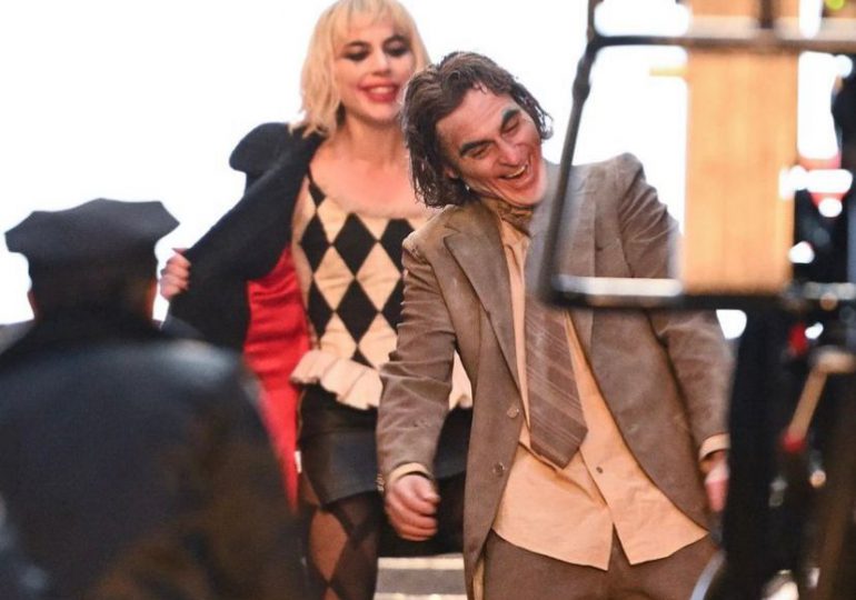 Filtran fotos de Lady Gaga y Joaquín Phoenix en el set del rojade de la película Joker