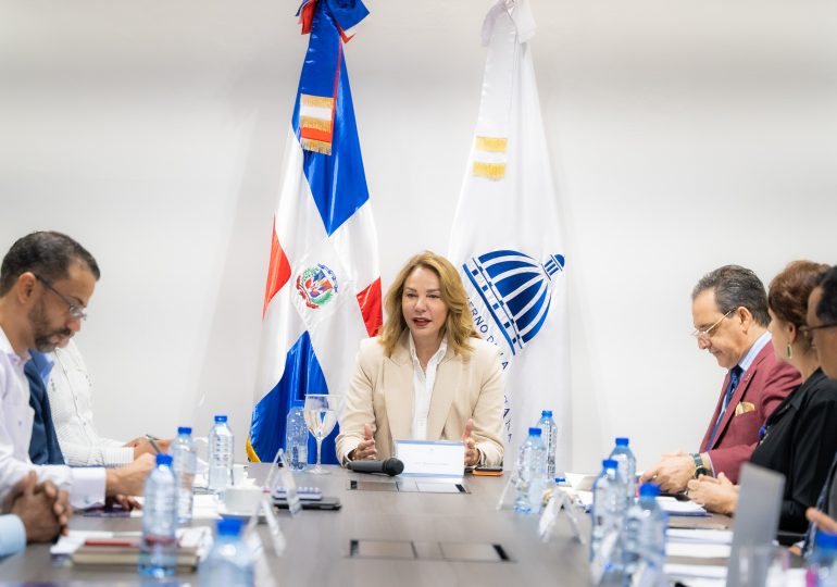 Ministra de Cultura encabeza reunión del Consejo Intersectorial para la Política del Libro, la Lectura y las Bibliotecas