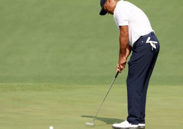 Tiger Woods toma la salida en el 87º Masters de Augusta