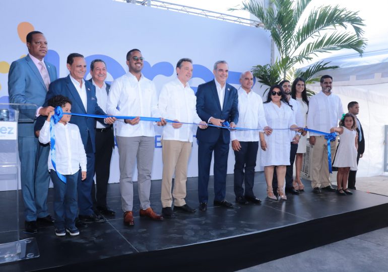 Abinader inaugura central de provisiones Jerez Gran Abasto