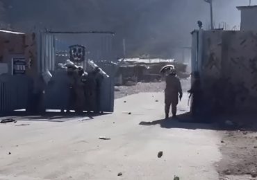 VIDEO | Enfrentamiento entre militares y haitianos deja herido en la frontera de Jimaní