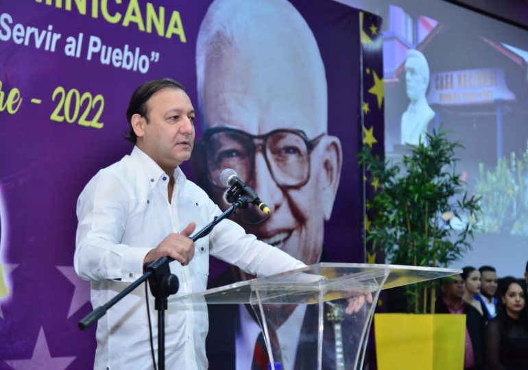 Abel Martínez conforma comisión para levantamiento aspiraciones municipalidad