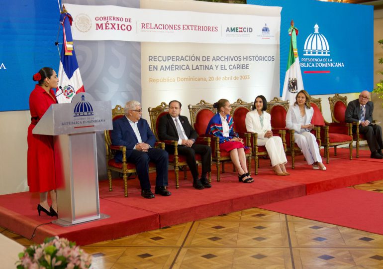 República Dominicana recibe donación de México para el rescate de archivos históricos