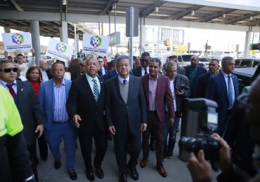 VIDEO | Leonel llega a New York para participar en varias actividades políticas y académicas