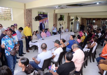Video | Exmiembros del PRM en Nagua se juramentan en proyecto presidencial de Abel Martínez