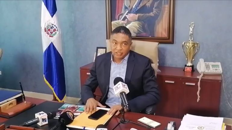 VIDEO | Senador Yván Lorenzo lamenta muerte de niños en la Maternidad de Los Mina