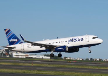 Aerolínea JetBlue informa incidente con el servicio de NY, EEUU a Santiago, RD está siendo investigado