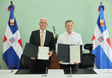 MIREX y ASIEX firman acuerdo para potenciar las inversiones extranjeras en el país
