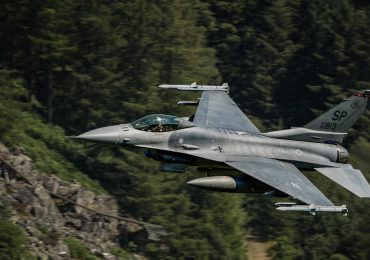 Washington afirma que la entrega de cazas F-16 a Kiev es su prioridad