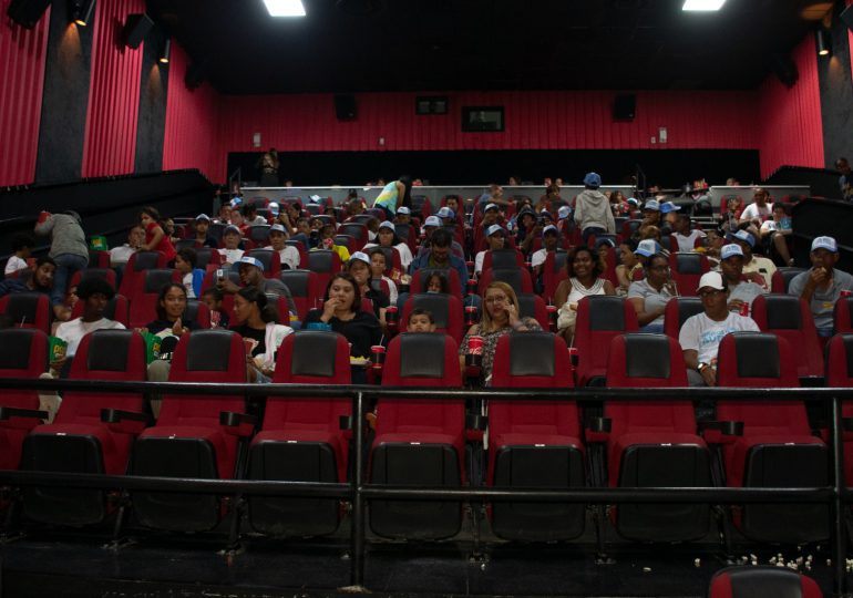 Fundación AIB y Caribbean Cinema continúan llevando alegría al cine a los más necesitados