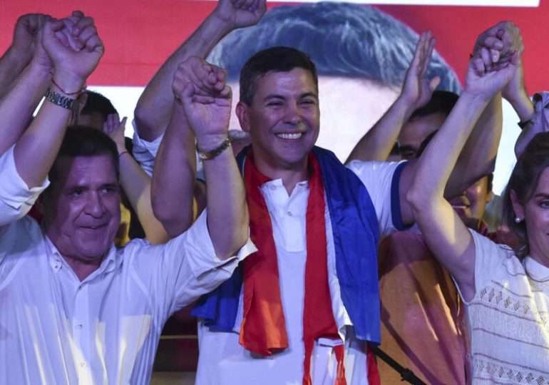 Santiago Peña gana la presidencia y confirma hegemonía de la derecha en Paraguay