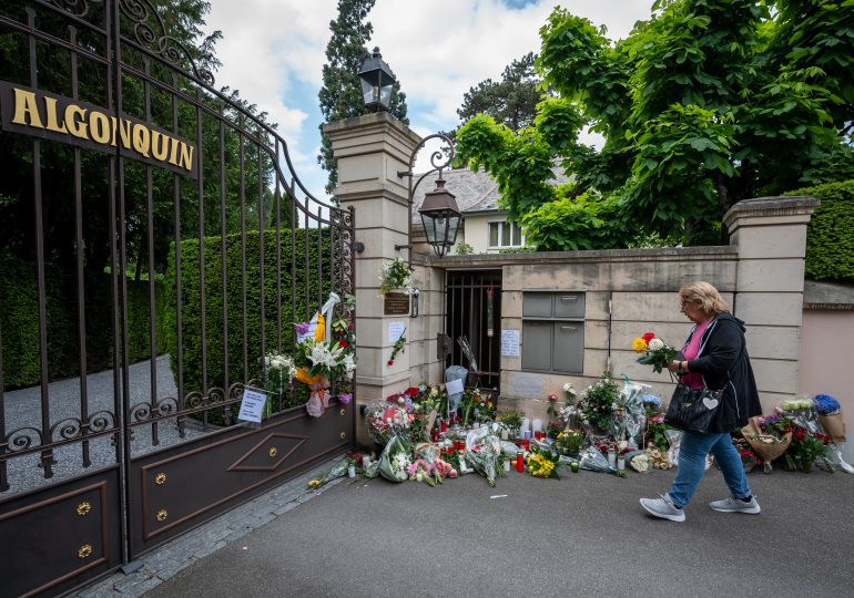 Barrio suizo que residía Tina Turner lamenta la muerte de una buena vecina