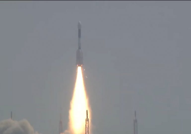 India pone en órbita su primer satélite de navegación de segunda generación