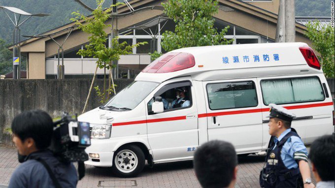 Un enajenado asesina a una mujer y a dos policías en Japón