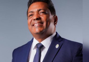 Junior Santos se perfila como el próximo presidente del PRD