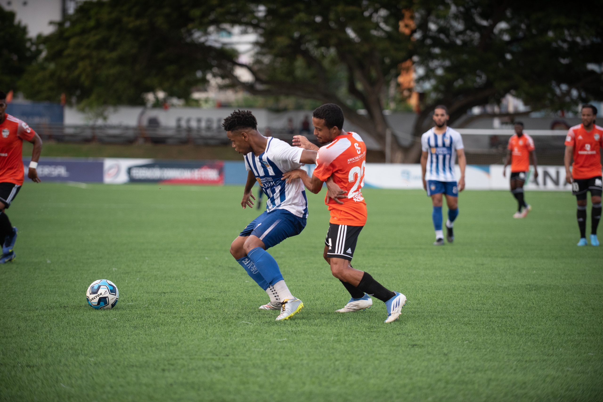 O&M Fútbol Club se apodera de la segunda posición tras quitarle invicto
