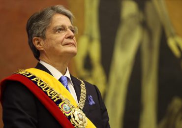 Presidente de Ecuador fue sometido a "exitosa" operación en EEUU