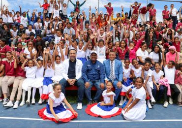 Instituto Nacional de Educación Física lleva “INEFI con el Barrio” a Constanza