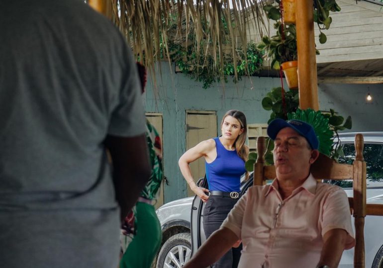 Clarissa Molina está en RD filmando una película tras ruptura con Vicente Saavedra