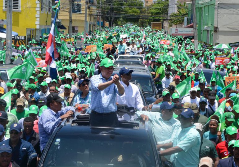 VIDEO | Trabajadores conmemoran Día Internacional del Trabajo marchando con la Fuerza del Pueblo