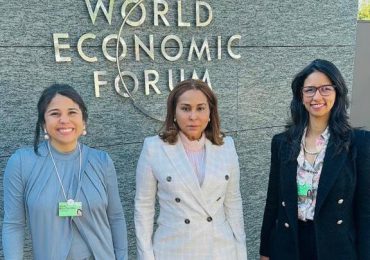 Ministra de la Mujer resalta ante el Foro Económico Mundial políticas y programas para reducir la brecha de género