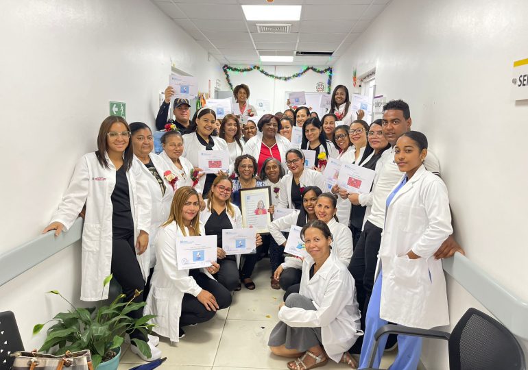 Hospital Provincial Inmaculada Concepción Cotuí reconoce bioanalistas en su día