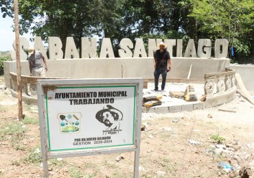 Alcaldía municipal de Dajabón continúa trabajos en parador fotográfico y espacio recreativo